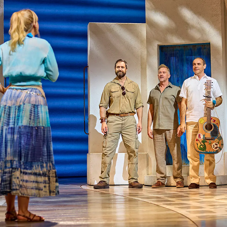 MAMMA MIA! London 2025 - 2026 cast. Photography by Brinkhoff/Mögenburg