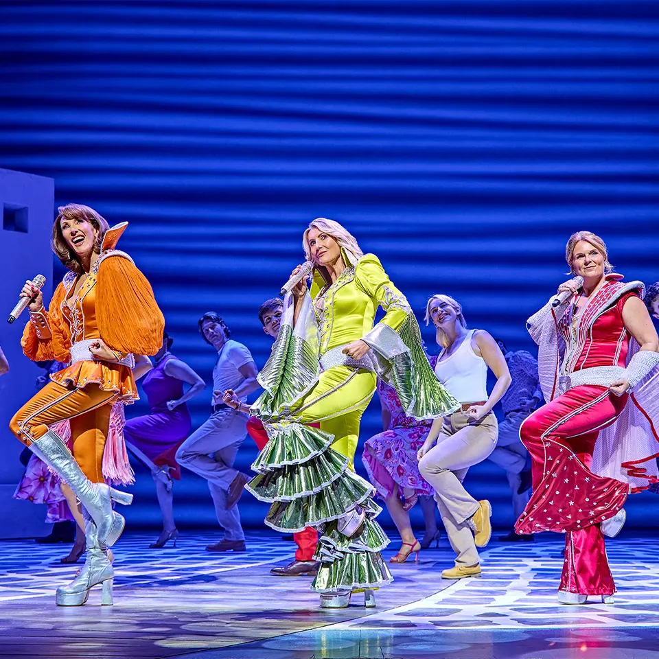 MAMMA MIA! London 2025 - 2026 cast. Photography by Brinkhoff/Mögenburg